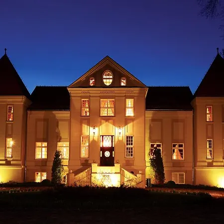 Zespol Palacowy Na Wylacznosc