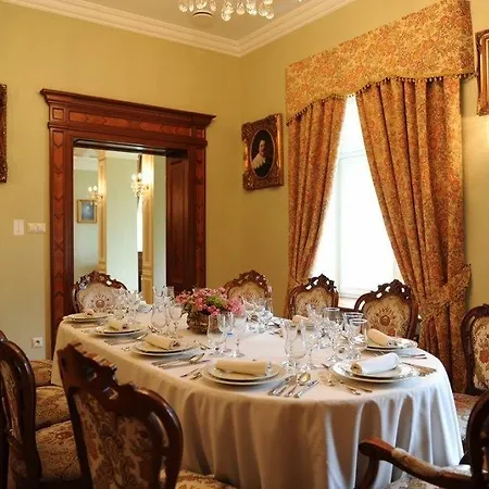 فيلة Zespol Palacowy Na Wylacznosc Pacółtowo