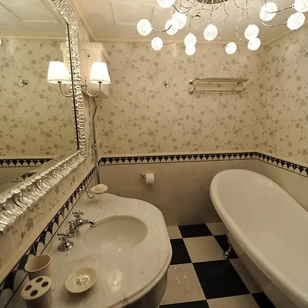 فيلة Zespol Palacowy Na Wylacznosc