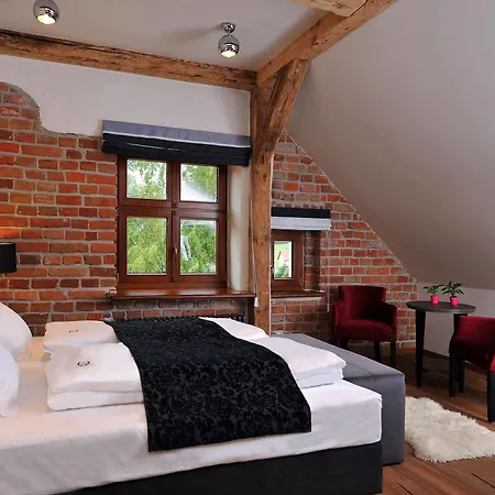 Zespol Palacowy Na Wylacznosc فيلة Pacółtowo