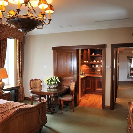 فيلة Zespol Palacowy Na Wylacznosc