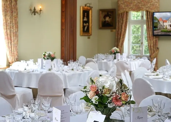 فيلة Zespol Palacowy Na Wylacznosc Pacółtowo